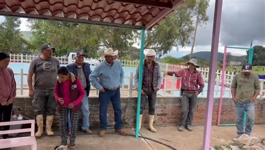 Bendito mi padre Dios se sigue sumando jente a esta noble causa #grasias Manuel Castro | Guero Castro