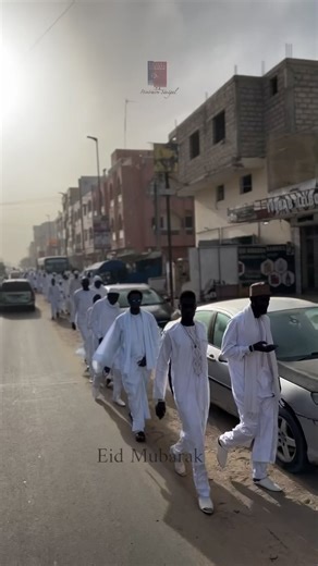 The practice of Islam in Senegal 🇸🇳 has a rich history that dates back to the 11th century. It is estimated that 95% of the population of Senegal identifies as Muslim, making it one of the most predominantly Islamic countries in West Africa. The people of Senegal have a strong devotion to their faith, and it is heartening to see the deen of Allah continue to flourish and grow in the country. #muslim #africa #senegal | Nigerian Muslim