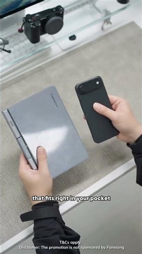 A fully functional Windows laptop that literally fits in your jacket pocket. 🤯💻