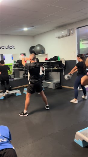 LET’S GO 🔥🔥 Rendez-vous tous les jeudis à 18h pour une nouvelle aventure Cardio Sculpt 💪 Énergie, intensité et résultats au programme. #cardiosculpt #letsgo #cardio #pasdexcuse #fitnessmotivation