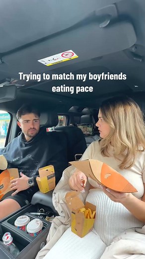 he eats like a savage! I have chronic heart burn ffs haha #hollinspor... #reels | Poppy Hollins