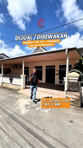 Dijual / Disewakan Rumah 1 Lantai Semi Furnished Lokasi: Purnama 1, Pelangi Indah Tipe 147 LT 10,5m x 17m Cocok untuk rumah tinggal, tempat usaha, tempat kursus/les/bimbel, kantor dll Lokasi strategis Fasilitas 2 kamar tidur 1 kmar mndi dalam 1 toilet luar Interior, furniture Listrik PLN token, PDAM AC 4 unit Water heater, shower Kitchen set Dining table Garasi muat 1 mobil 1 motor Harga Sewa 48 Juta Harga Jual 1,4 M WA/TELP: 0852-4846-6837 #rumahpurnamapontianak#luxuryhome#rumahsewapkntianak#ru