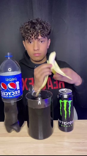 Stretchy Banana Experiment with Pepsi and Energy Drink