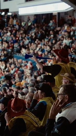From the brink of elimination to a spot in the Olympic Trials final, what a difference 24 hours makes. In front of nearly seven thousand fans, Team Dunstone survived one of the wildest last ends you’ll ever see, edging Team McEwen in a charged semifinal that came down to the final stone. 🎥 Full semifinal recap: https://bit.ly/4rjoPaZ #Curling #Trials2025 | Rock Channel