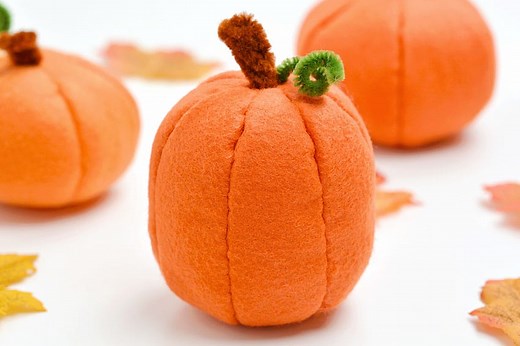 Free Felt Pumpkin Pattern | Cute and Easy DIY Pumpkins