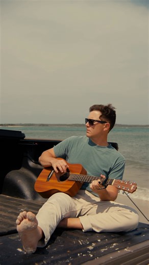 Bottle Rockets feat. @hootieofficial brings me back to the Carolina coast ️ Listen to it now and all summer long ☀️ | Scotty McCreery | Facebook