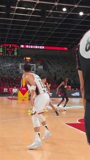 史密斯：我的表演时刻 #深圳vs吉林 Smith said it’s my time — showtime mode ON 😤🔥 | SZ vs JL