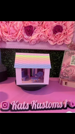 This adorable play will set perfectly on your baby girl’s dresser. She will love it. Customize yours today. All things custom here. Purchase Link Below 👇🏽👇🏽👇🏽👇🏽 www.katskustoms1.com Get all your custom items here. #toys #dollhouse #vegaslife finds right here. Please support Small Business. Come get your custom ite