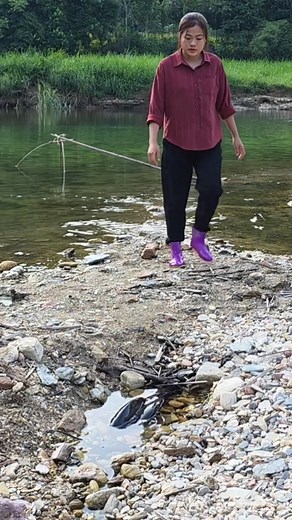 220K views · 1.3K reactions | Diep's fishing bait processing techniques and primitive tools used to catch carp. #Bac_wanderingboy #sisterofBac #survivalskills | Monkey SoK Ya | Facebook