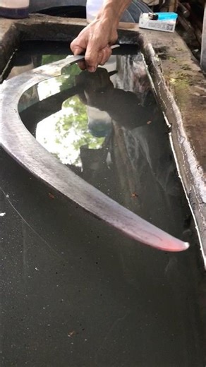 hardening of oil palm harvesting tools #medievalblacksmith #wood #traditionalcrafts #classicwood