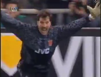 #OnThisDay in 1995David Seaman made himself a hero in the Cup Winners Cup Semi Final penalty shoot out against Sampdoria, saving Lombardo's penalty as Arsenal progressed to the Final in Paris🎙from Brian Moore & Ron Atkinson