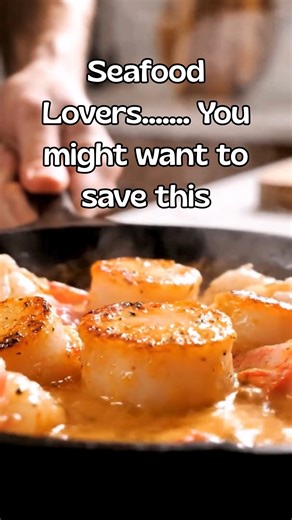 Ultra-Creamy Lobster & Scallops in Garlic Sauce This version leans into maximum creaminess with a smoother texture and deeper flavor. Perfect for spooning over rice, pasta, or warm bread. 📝 Ingredients Seafood 1 cup cooked lobster meat, chopped 8–10 large scallops, patted very dry Creamy Sauce Base 2 tbsp butter 3 garlic cloves, finely minced ¾ cup heavy cream (this is key for thickness) ¼ cup cream cheese (full-fat, room temp) ¼ cup grated Parmesan 1 tbsp cream cheese extra (for silkiness) ½ t