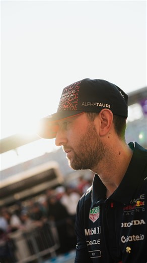 81K views · 846 reactions | These caps carry a whole season’s worth of memories 凉 Grab your token of 2025 while you still can 梨✨ #F1 #RedBullRacing | Oracle Red Bull Racing | Facebook