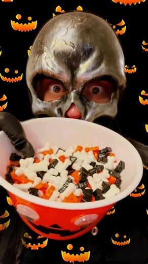 Candy Bats & Bones! 🦴 🦇 Get ready for Halloween at Bulk Candy Store, we are open to the public and ship nationwide! #halloween #spookyseason #halloweencandy #candy #bones | BulkCandyStore.com