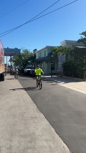 Your Key West bike tour starts with a smile and a wave 😎☀️ #keylimebiketours #visitkeywest #islandvibes #travelflorida | Key Lime Bike Tour