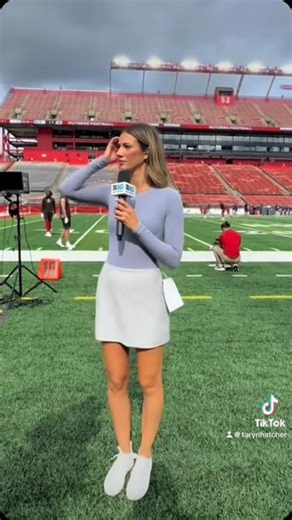 Taryn | Those awkward 15 seconds before any and all live shots…. | Instagram