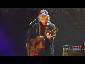 Willie Nelson - Funny How Time Slips Away (Live at Farm Aid 30)