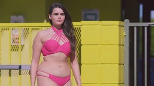 This curvy Aerie lingerie model is inspiring fans to feel body-confident and shutting down her haters. | Insider