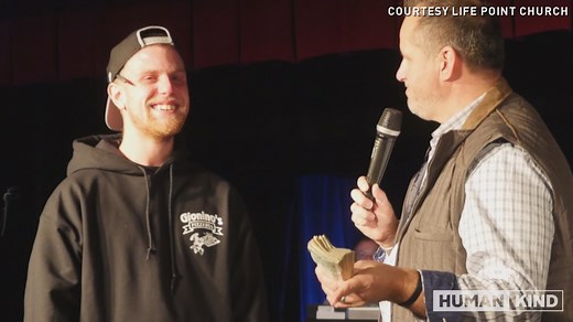 Pizza delivery driver gets priceless tip