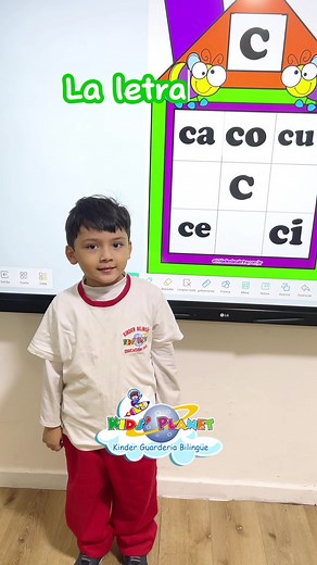 Aprende la letra C cantando y jugando con KidsPlanet