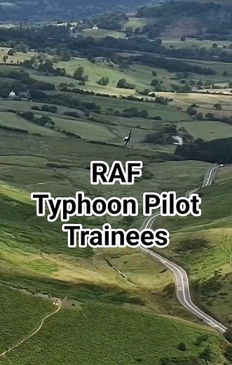 RAF 🇬🇧 Texan Flies Through The Mach Loop Valley