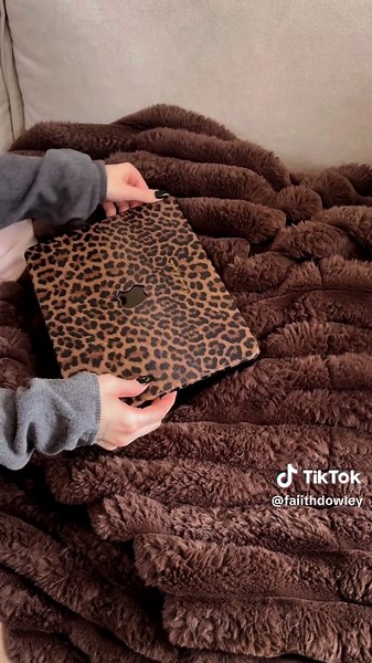 Chic Laptop Cases for the Conference Room