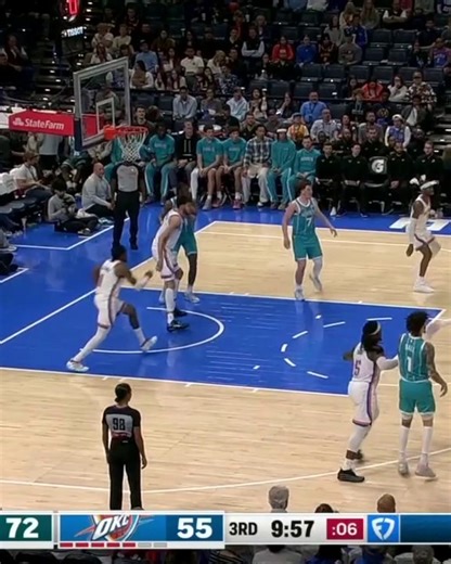 Charlotte de la mano de Lamelo Ball aplastó a OKC con una victoria contundente por 27 pts.🏀🔥 | ESPN Deportes