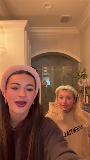 makeup tutorial#fyp #viral @kels😛💋 @layladesantis02 | Makeup