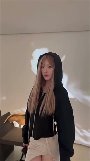 Cyber Techwear Female Outfit | Futuristic Cyberpunk Streetwear Look