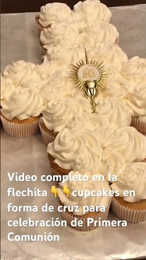 Cross-shaped cupcakes for First Communion or Baptism #cupcake #sweetcupcake #cake #pastel