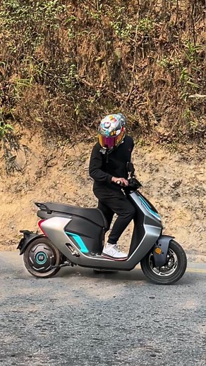 Zeeho AE6 Long Range Electric Scooter Review