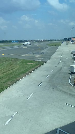 28K views · 66K reactions | @airport_t3_gmr ✈️✈️ #delhiairport #airindia #indigo #vistara #gmr #pilot #crew #like #comment #followforfollow #viralreels #instagram #facebook #✈️ | Delhi airport | Facebook