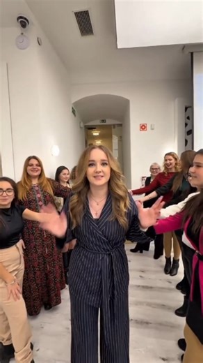 Kryion Talks on Instagram: "Szerintem ezt már direkt csinálják 🥲 #fidesz #propaganda #megafon"