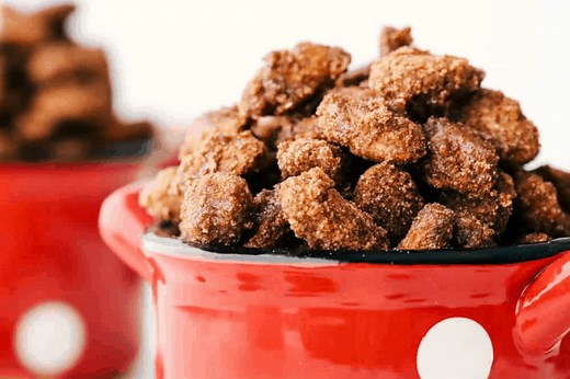 Slow Cooker Cinnamon Almonds