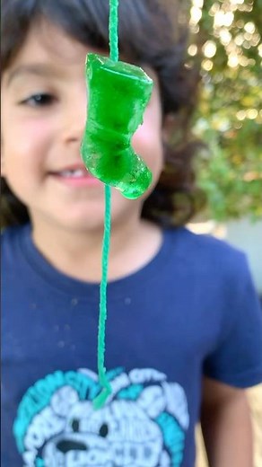 Christmas Science Experiment for Kids🎄How to pick up ice with a string #shorts #scienceforkids