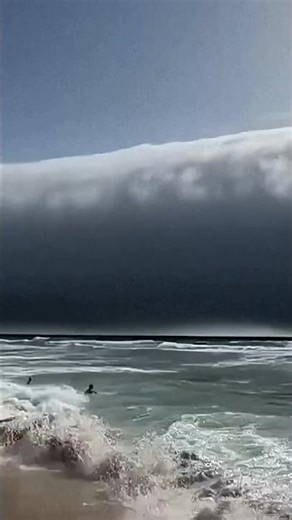 Tsunami in Portugal😱