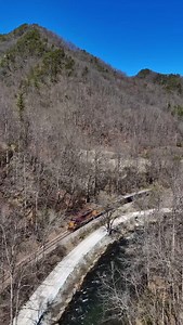 Welcome to the Great Smoky Mountains Railroad! 🚂🌄 It offers a scenic train ride that departs from the historic Great Smoky Mountains Railroad Depot in Bryson City, North Carolina 🏞️. //follow @the.travel.ksu for more places to explore in the area✅// We chose the Nantahala Gorge Excursion, which takes you on a 44-mile round trip through the heart of the Smokies, showcasing views you can’t reach by car — including parts of the Great Smoky Mountains National Park, Fontana Lake, the Nantahala Riv