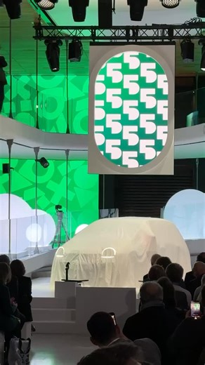 1.7K views · 287 reactions | Depuis le défilé Renault, voici la nouvelle Renault Twingo , alors: coup de cœur  ou coup de blues ❤️‍啕? - #twingo #nouvelletwingo #newtwingo #hellotwingo #renaulttwingo | Le Nouvel Automobiliste | Facebook