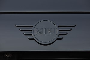 MINI Looking into selling cars at non-BMW dealers