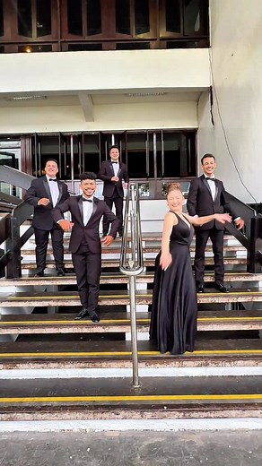 ✨ O maior baile de dança de salão do Norte do Brasil vai acontecer em Belém do Pará, na Assembleia Paraense! E a segunda atração já está confirmadíssima: @frutosensualoficial 🎶 Junto com Valéria Paiva a rainha das aparelhagens, que vai brilhar no palco com um repertório repleto de sucessos pra ninguém ficar parado! 💃🕺 🎟️ Ingressos disponíveis a partir do início de novembro na Cia. Cabanos! 📅 Data: 10 de dezembro 🕘 Horário: 21h 📍 Local: Assembleia Paraense Prepare-se para viver uma noite h