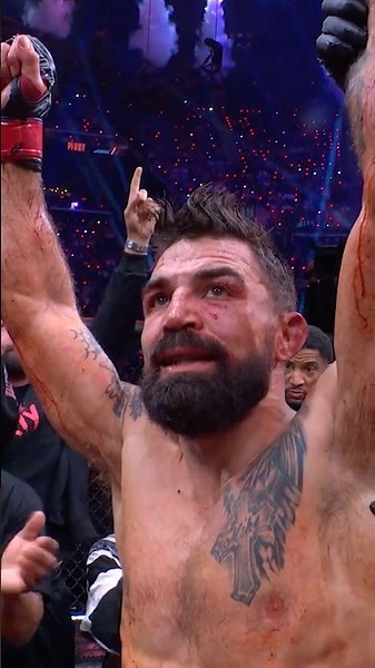 MIKE PERRY DEFEATS NATE DIAZ IN THE 2ND ROUND #RouseyCarano