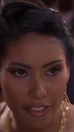 Ling Ling's Mom Drops Bling Bling! 😎👛 #CoolMom #BlingSurprise #funny #BlingBling #SurpriseEntrance