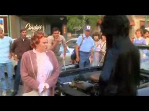 A Funny Clip From Elvira Mistress of the Dark-1988