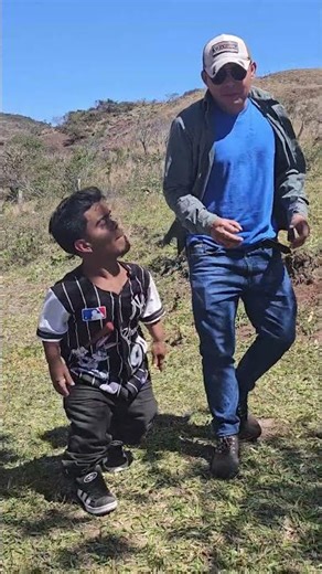 He turned out to be a boxer 🤣 #comedyshorts #viralhumor #memes