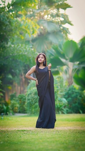 Akash Panjarkar | Easy saree poses 😍 In frame: @radhika_patil005 . . . . . #poses #saree #photography #modelshoot #model #sareeposes | Instagram