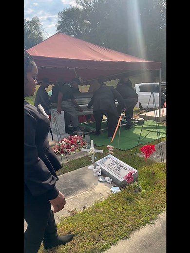 My uncles homegoing was beautiful! The weather was great! No rain or scorching sun🙌🏽🙌🏽🙌🏽! One of his sons spoke so highly of the father that he was to them. It doesn’t matter what others think about you but at the end of the day what do your kids say about you…that’s what matters! I got a chance to see my momma’s gravesite. It felt surreal because for the first time in a long time I didn’t feel sad being there. I miss you so much Shug but your daughter is doing good. I’ve learned to live w