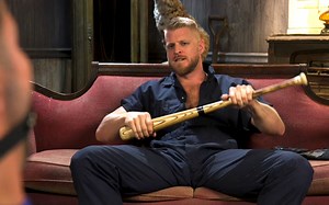 【加时赛】棒球手被变态大叔绑架 上演真人游戏