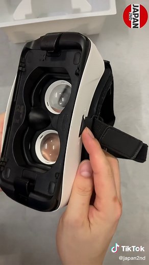 Samsung Gear VR Headset powered by oculus SM-R322 GH69-25929A SM-R322NZWAXAR