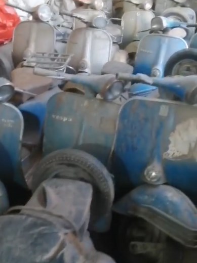 Vespa For Sale. #vespa #vespasprint #vespasprintveloce #scooter #vespavbb #vespaindonesia #trending #foryou #pageforyou #foryourpage #fyp