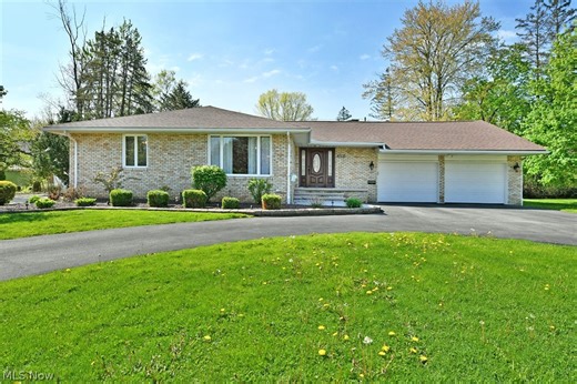 3210 Halsey Dr NE, Warren, OH 44483 - MLS 5204055 - Coldwell Banker